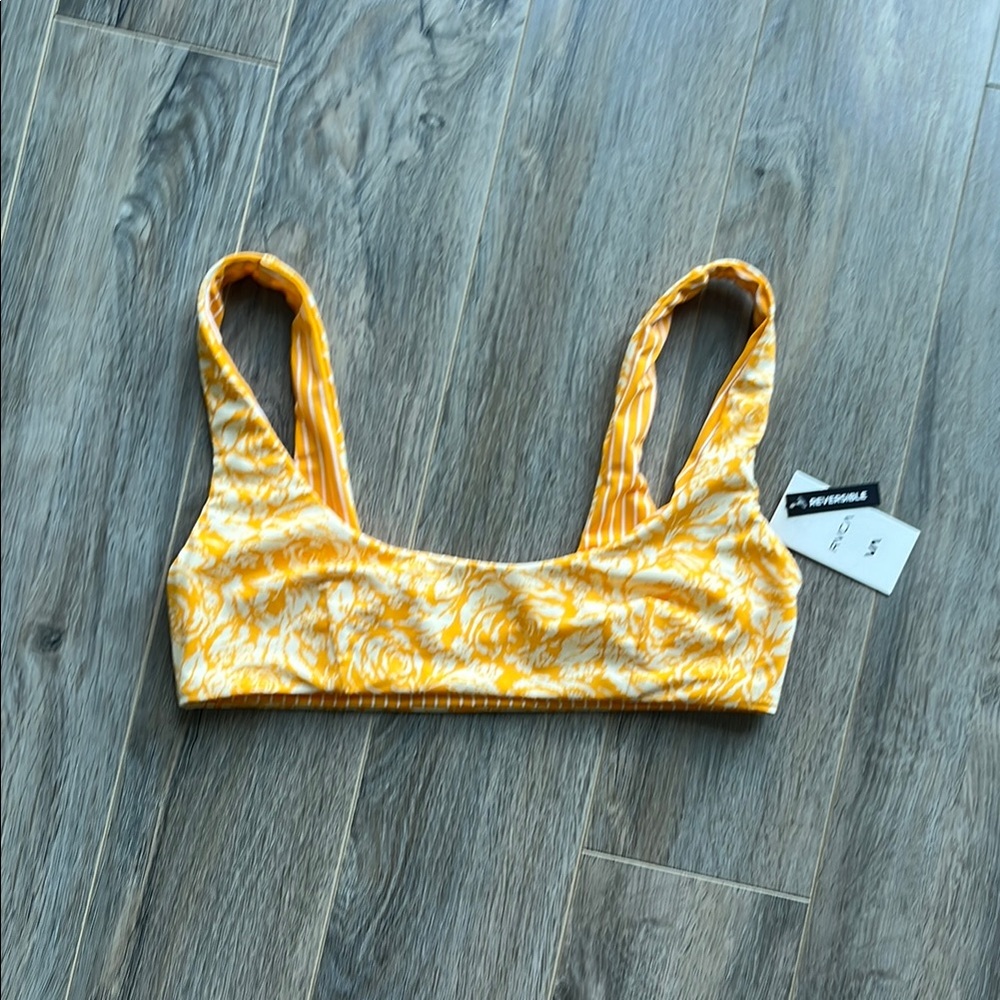 NWT RVCA Reversible Bikini Top